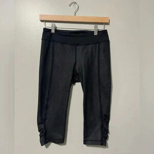 Lululemon Dignity  Mid Rise Crop